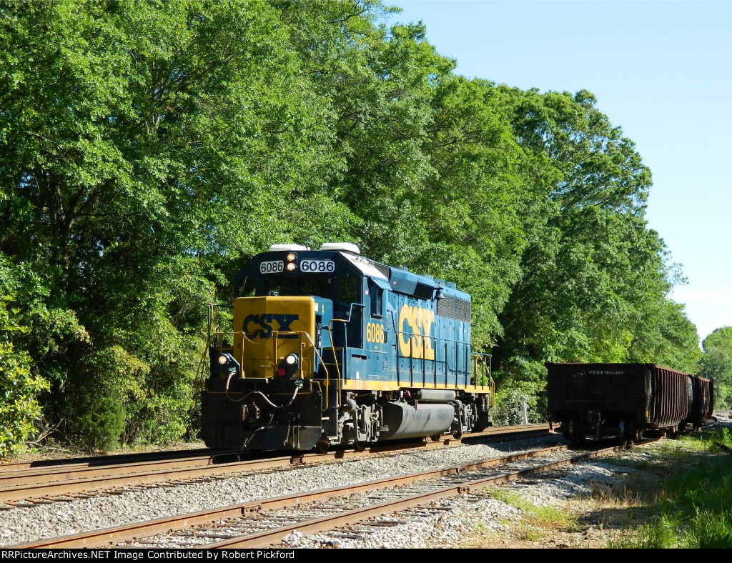 CSX 6086 (GP40-2)